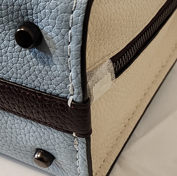 Coach NWT Cashin 22 - Picture 13 of 15